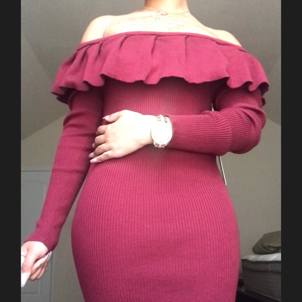 Burgundy ruffled top fleece dress